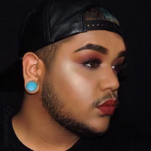 Meet your Posher, Derek